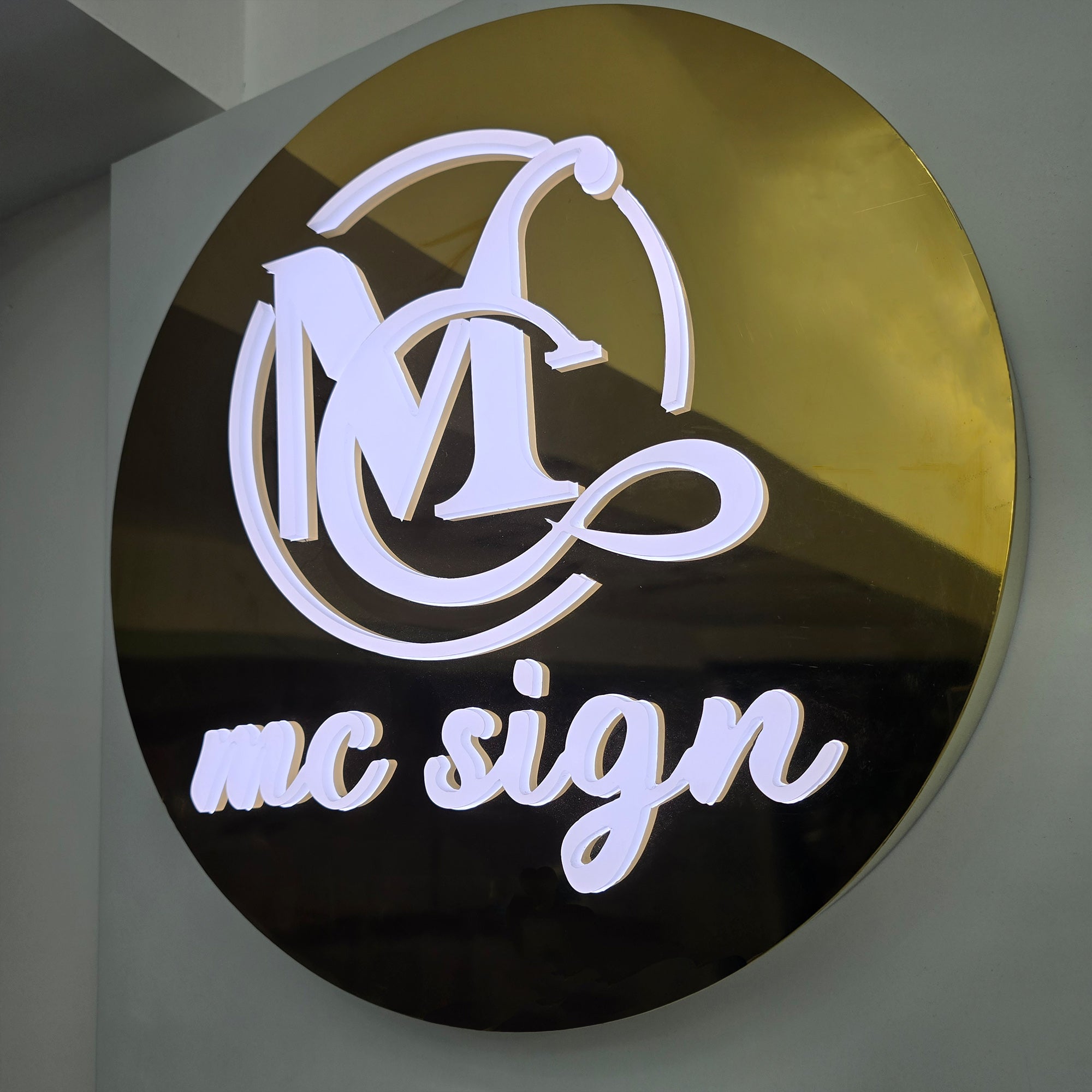 Custom Round Gold Mirror Plate Wall LED Light Box Acrylic Push Through 3D Letter Business Logo Sign