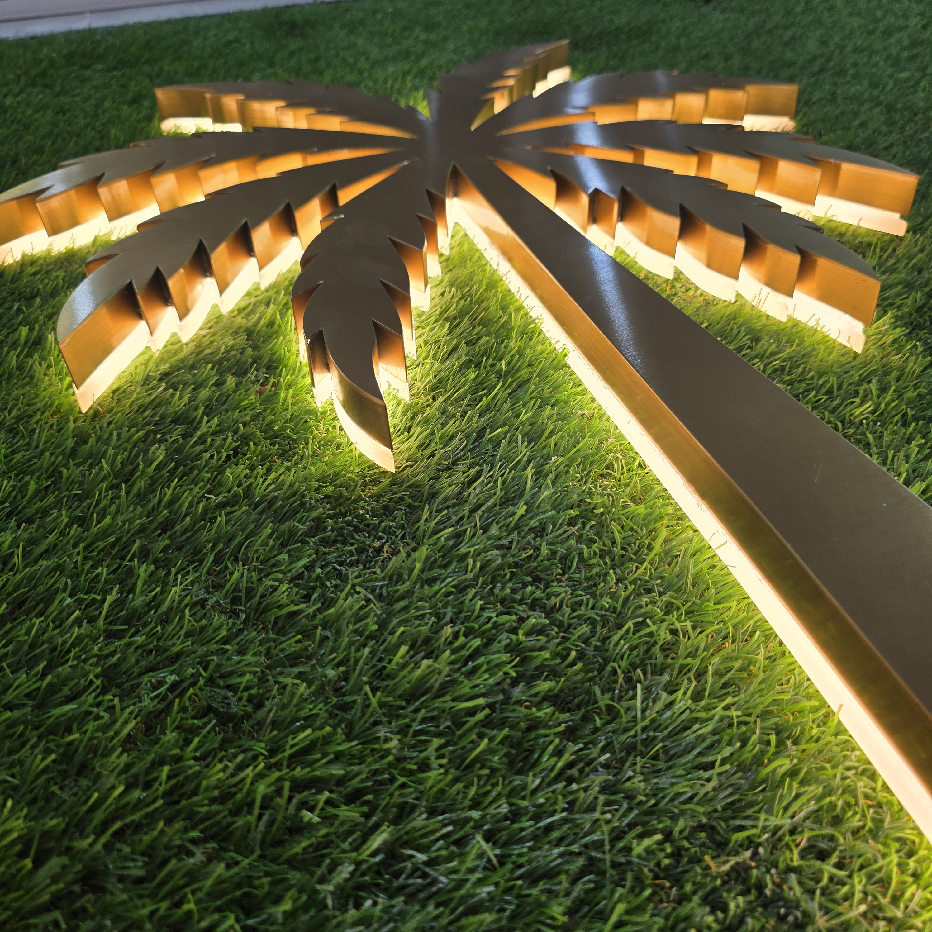 Custom Shape Backlit Channel Sign Gold Brushed Stainless Steel Palm Tree LED Halo Backlit Metal Wall Art Sign