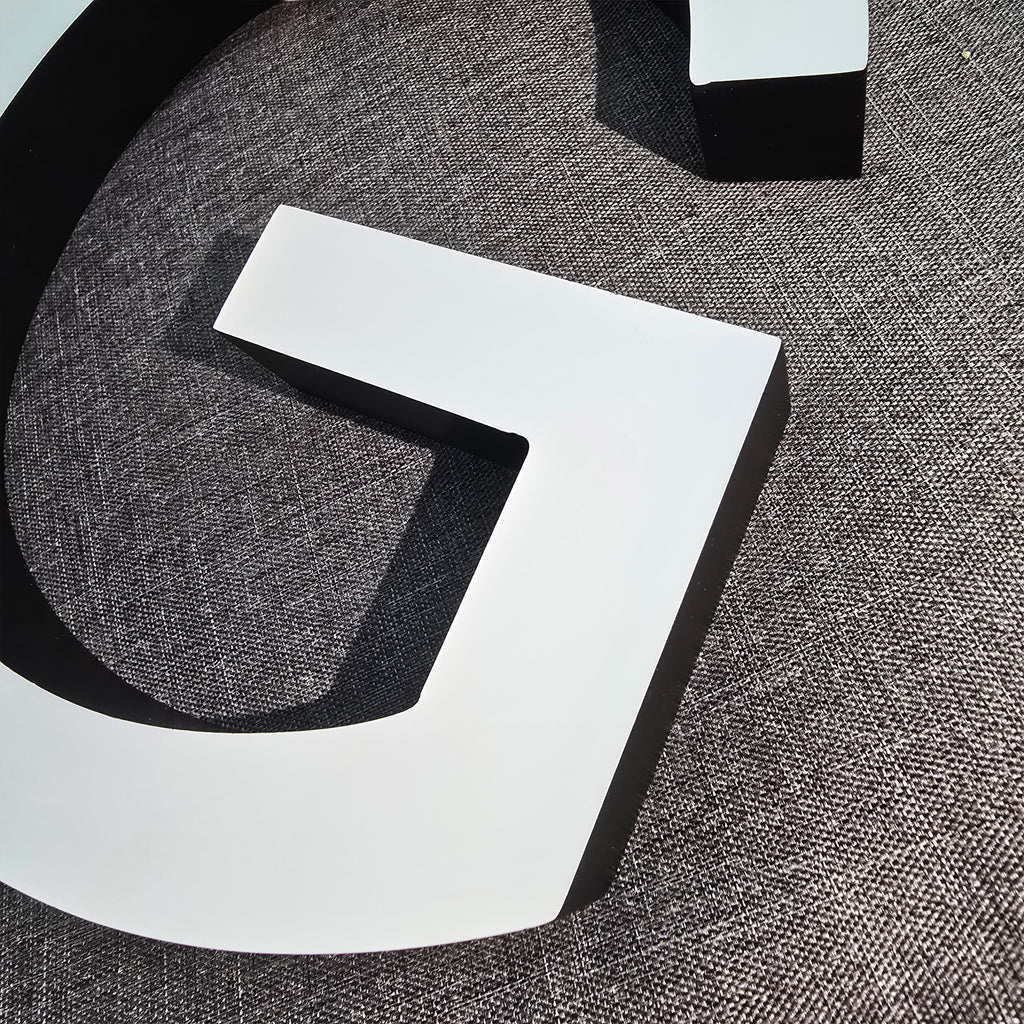 Custom Front-lit Acrylic Letters,Straight Edge，Business Storefront & Office Branding