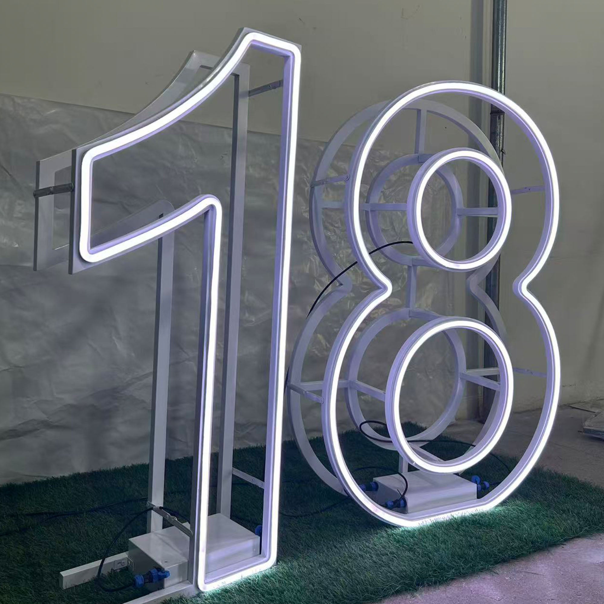 Foldable Metal Neon Marquee Number 18 Portable LED Event Display